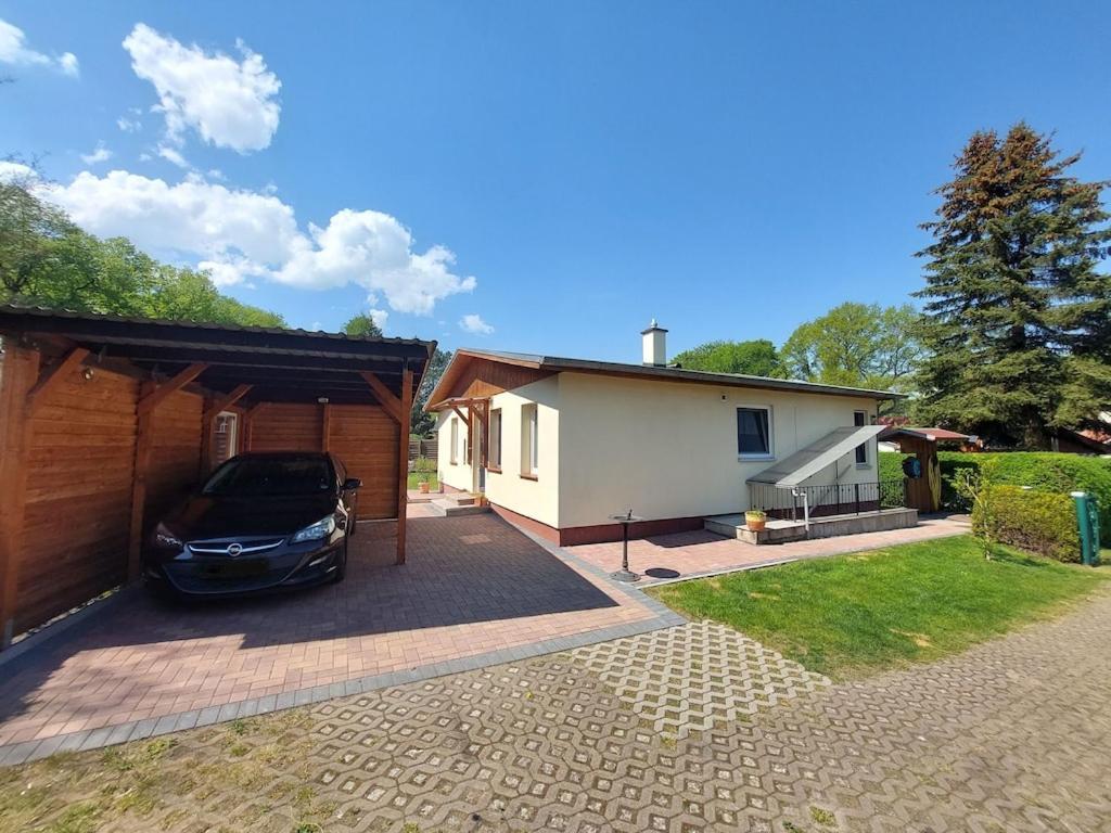 Ferienhaus Flessenow Am Schweriner See Esterno foto